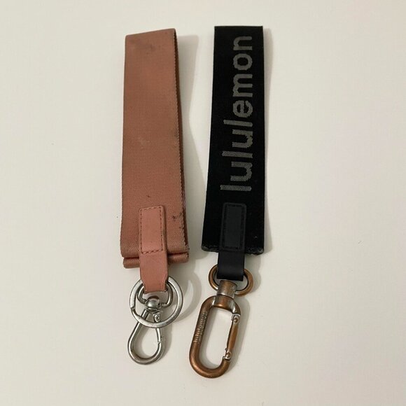 Lot of 2 Lululemon Keychains Needs Cleaning - Picture 5 of 16